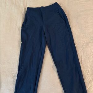 Athleta Endless High Rise Pant (Women's Size 6)